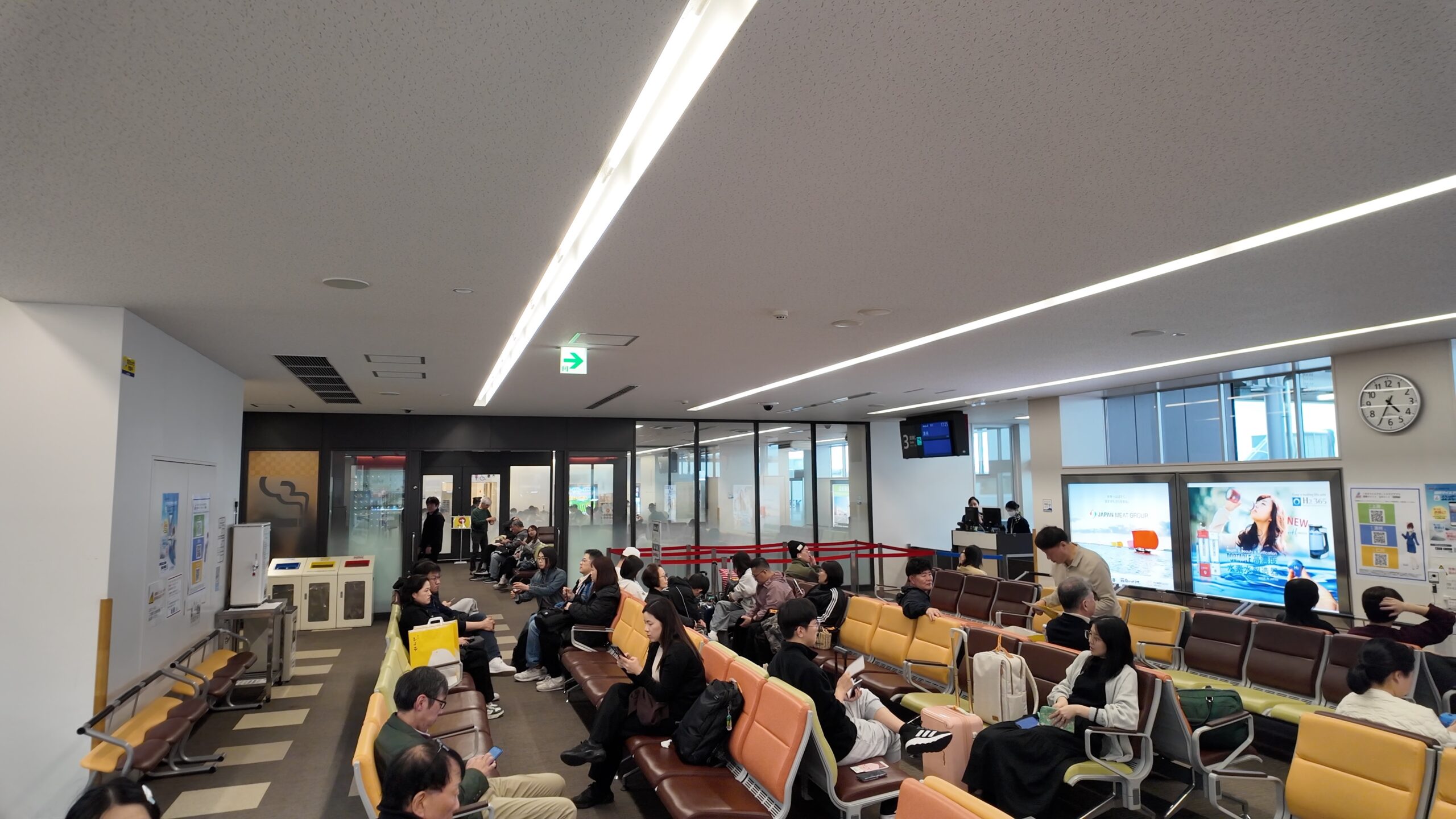 茨城空港の国際線搭乗待合室の様子