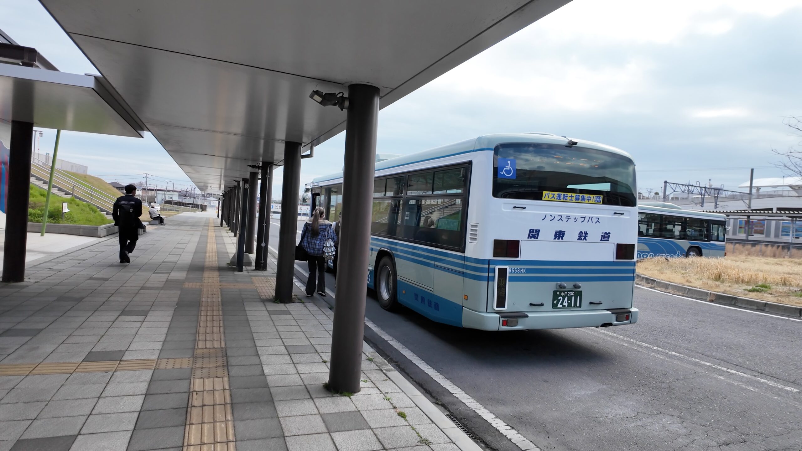 石岡駅東口の空港行き関東鉄道路線バス