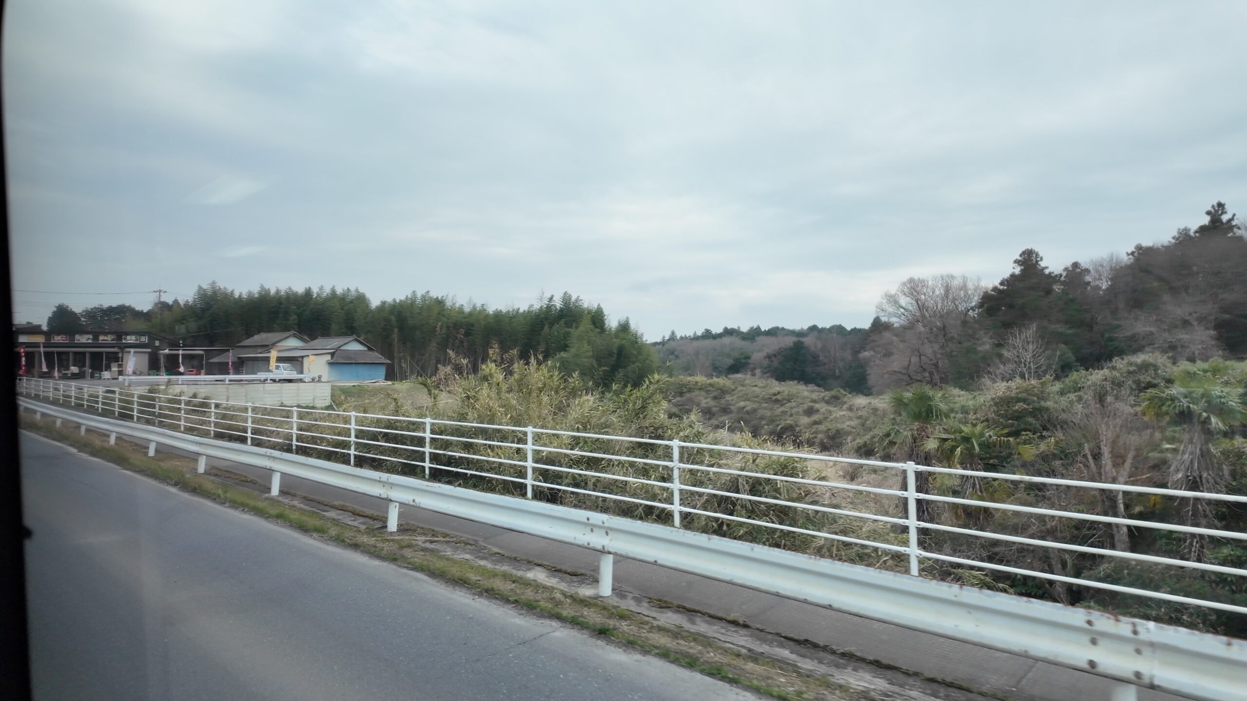 バス車窓から眺める茨城の風景