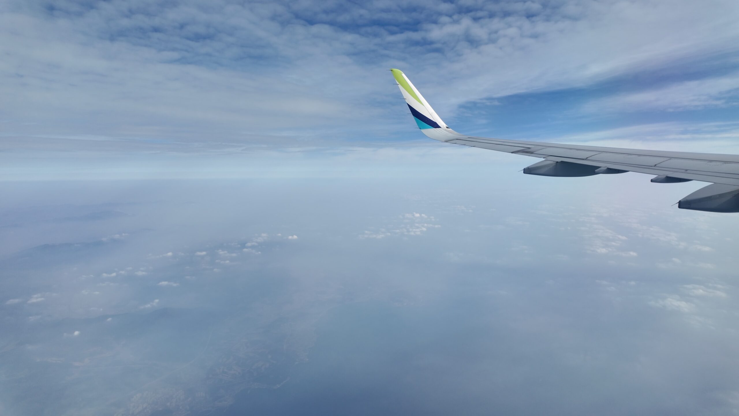 韓国沿岸から日本海へ抜ける上空