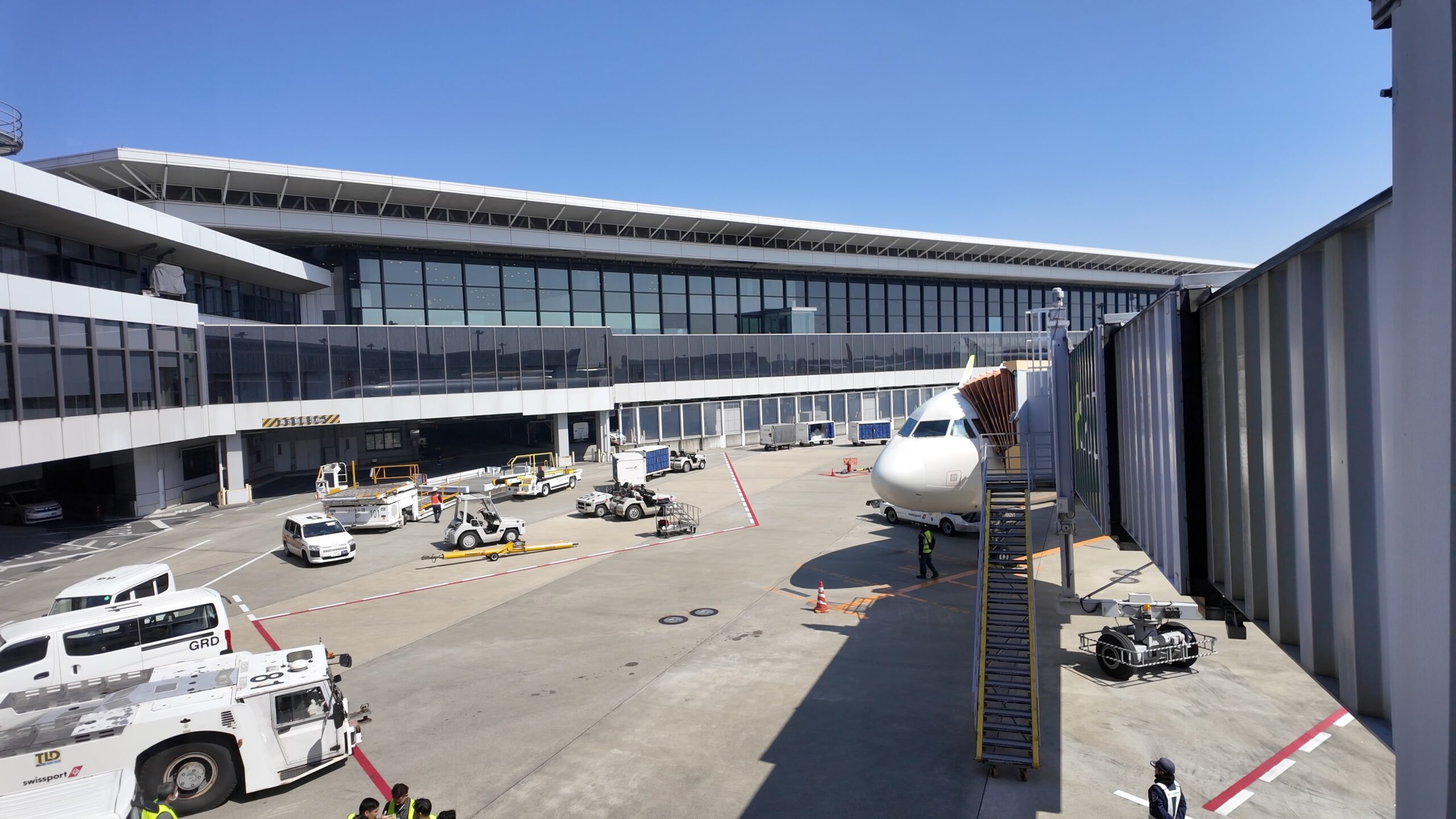 成田空港到着後のエアプサン機体