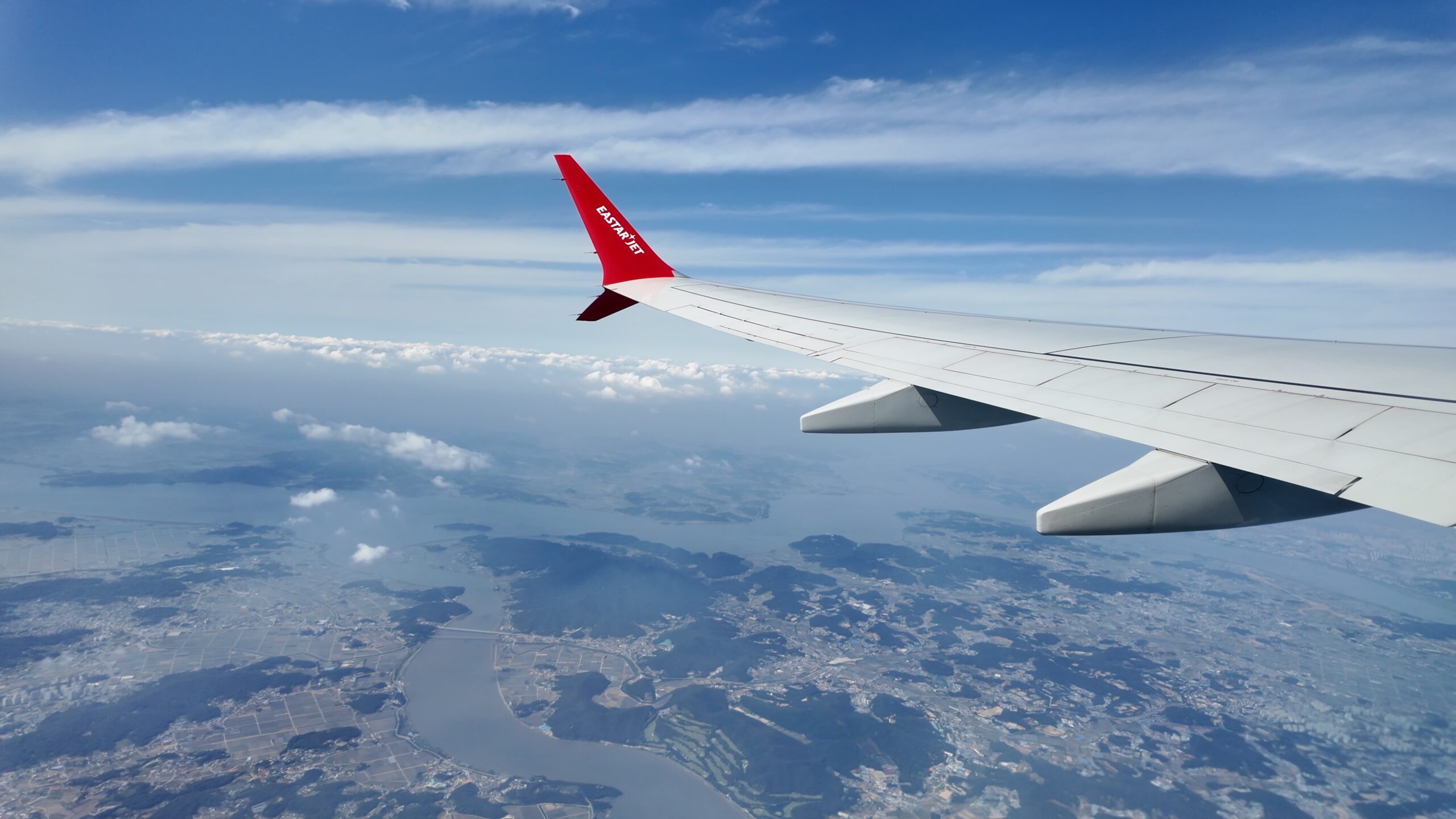 離陸直後に望む韓国上空の景色