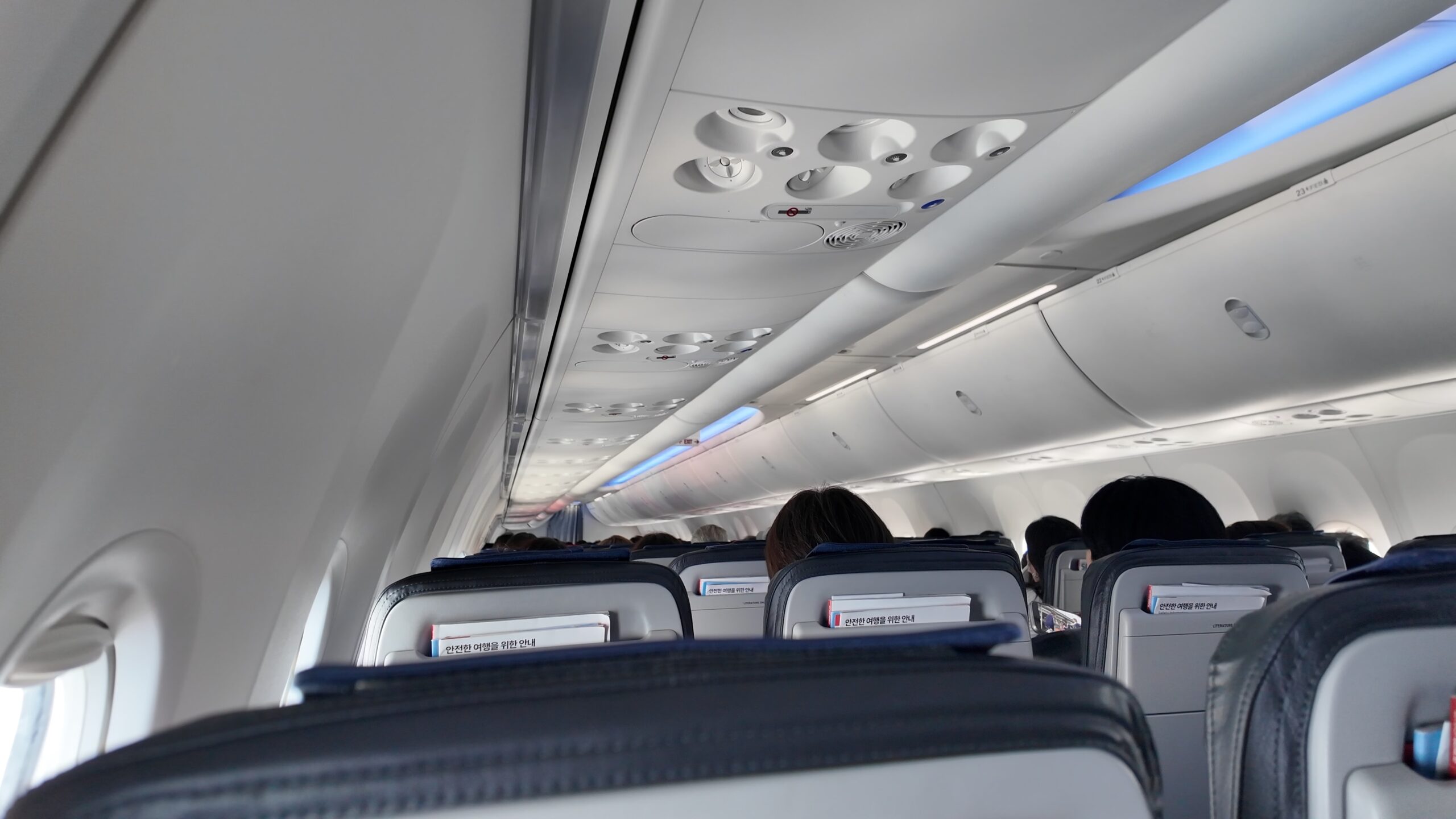 清潔感があり快適なイースター航空の機内
